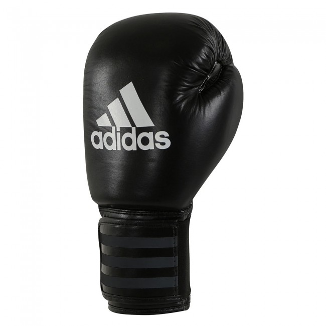adibc01-performer-01